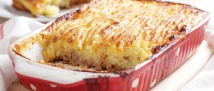 Ностальгия по бабушкиным рецептам: Как легко приготовить картофельную запеканку