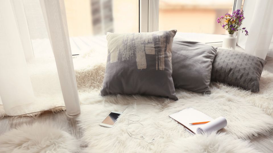 Как эффективно использовать подоконник: секреты преображения и ухода