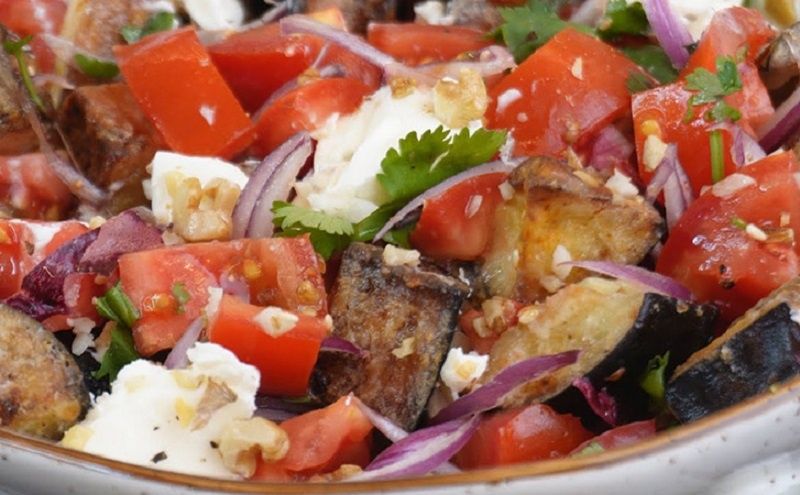 Летний салат, который преобразит ваше меню