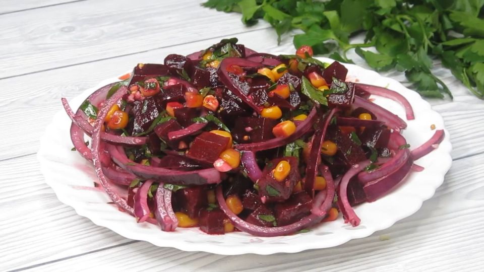 Свекольный салат за 5 минут: простота и вкус в каждом укусе