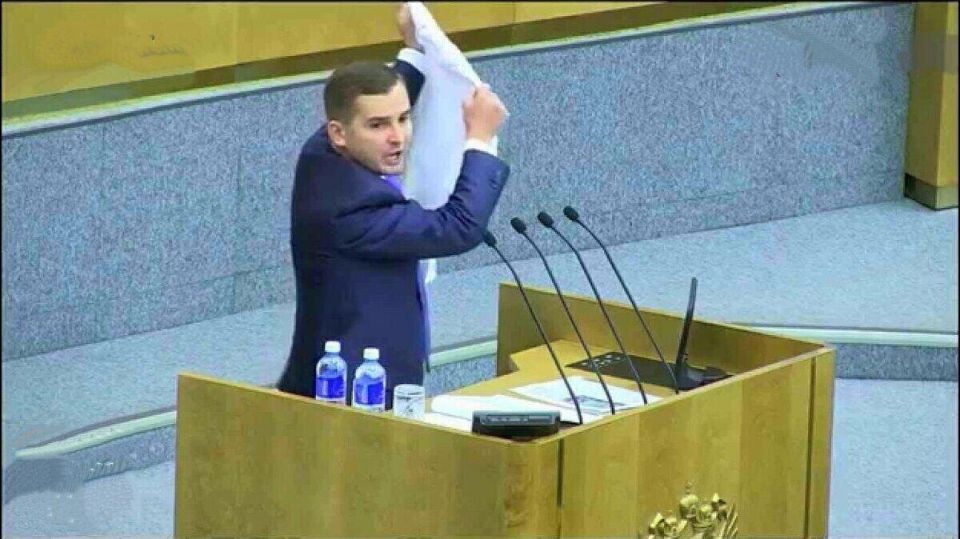 Госдума готовит шокирующий закон: коллекторы под запретом?