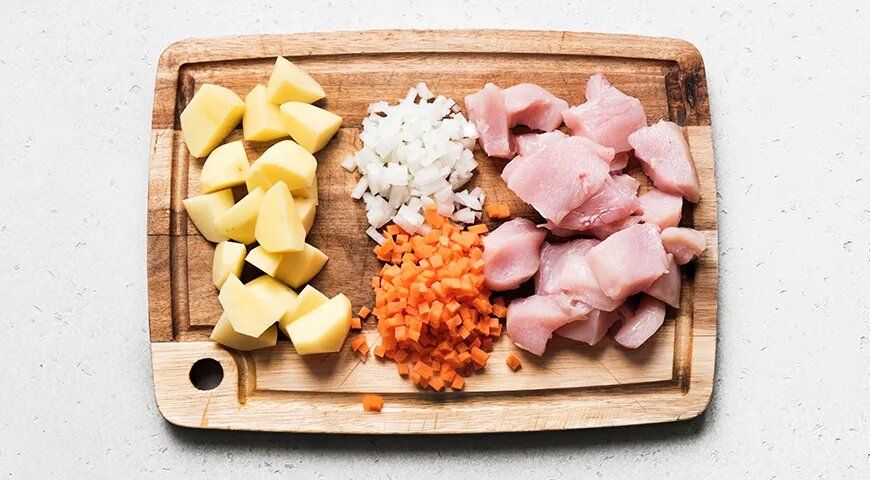 Тушеная картошка с курицей в мультиварке: легко, вкусно и быстро