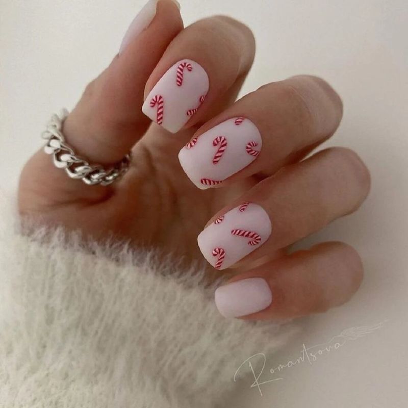 Зимний маникюр: пять стильных идей для холодного сезона