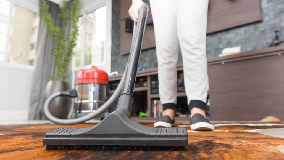 Не стоит убирать эту грязь пылесосом: прибор мигом придет в негодность