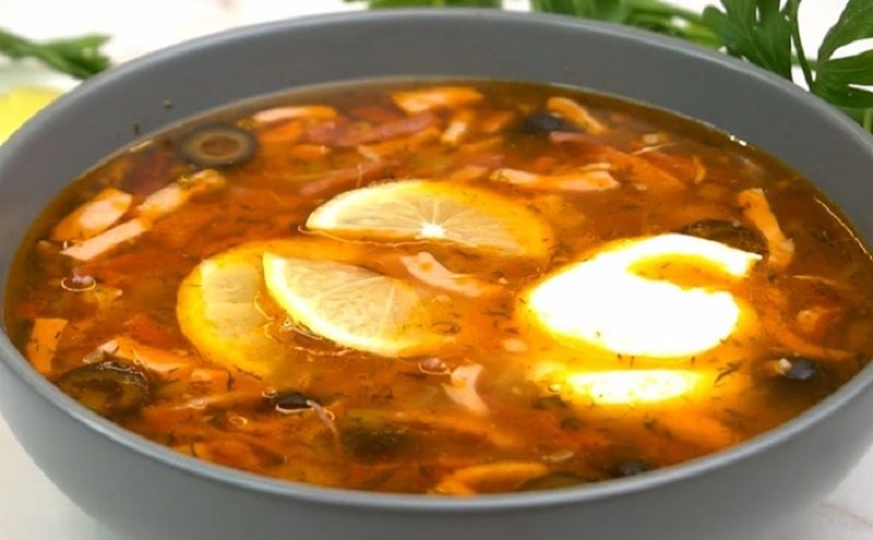 Невероятная солянка: как сделать идеальный домашний суп