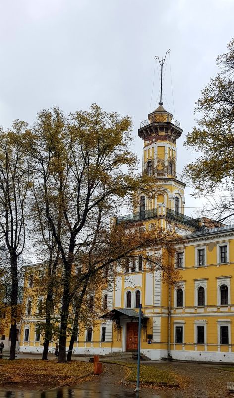 Обед в Brasserie Lambic: интерьер, детали и атмосфера места