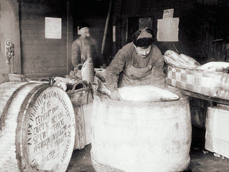    1930- :      