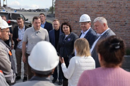 Александр Цыбульский и делегация регионального правительства продолжают работу в Онежском округе