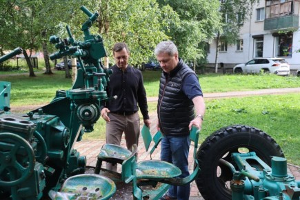 Новый раунд поездок начал с Ломоносовского округа