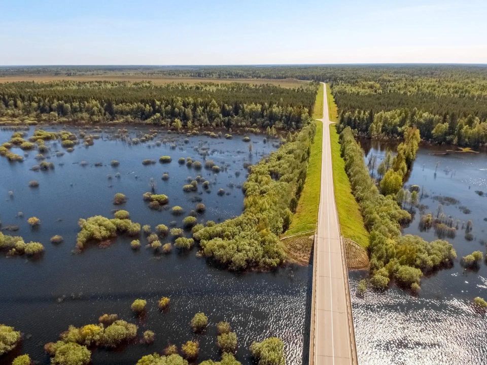 Дорога на Русский Север. В России выпустили бесплатный каталог туристических автомаршрутов