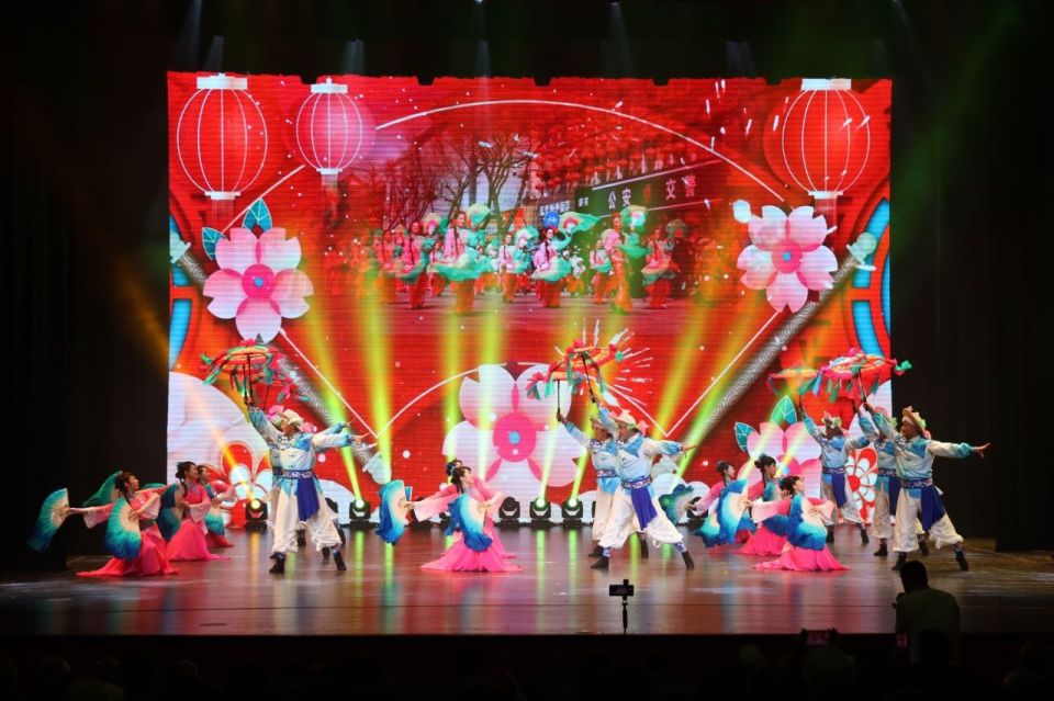 Загадочный Китай в неповторимых национальных танцах и песнях! Не упустите возможность побывать на концерте наших гостей из Юйлиня