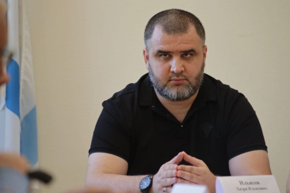 Хизри Ильясов назначен и.о. главного врача Коношской ЦРБ