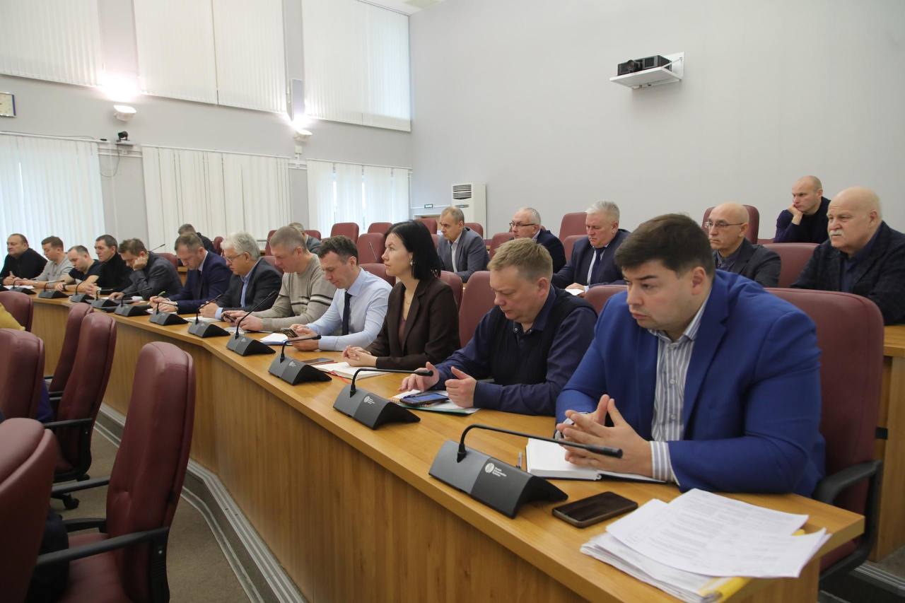 Игорь Арсентьев: На еженедельной планёрке с ресурсоснабжающими организациями, управляющими компаниями и подрядчиками обсудили актуальные на сегодняшний день вопросы Игорь Арсентьев: На еженедельной планёрке с ресурсоснабжающими организациями, управляющими компаниями и подрядчиками обсудили актуальные на сегодняшний день вопросы