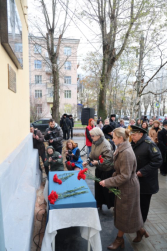 Сегодня состоялось торжественное открытие мемориальной доски юнге Северного флота Саше Ковалеву Сегодня состоялось торжественное открытие мемориальной доски юнге Северного флота Саше Ковалеву
