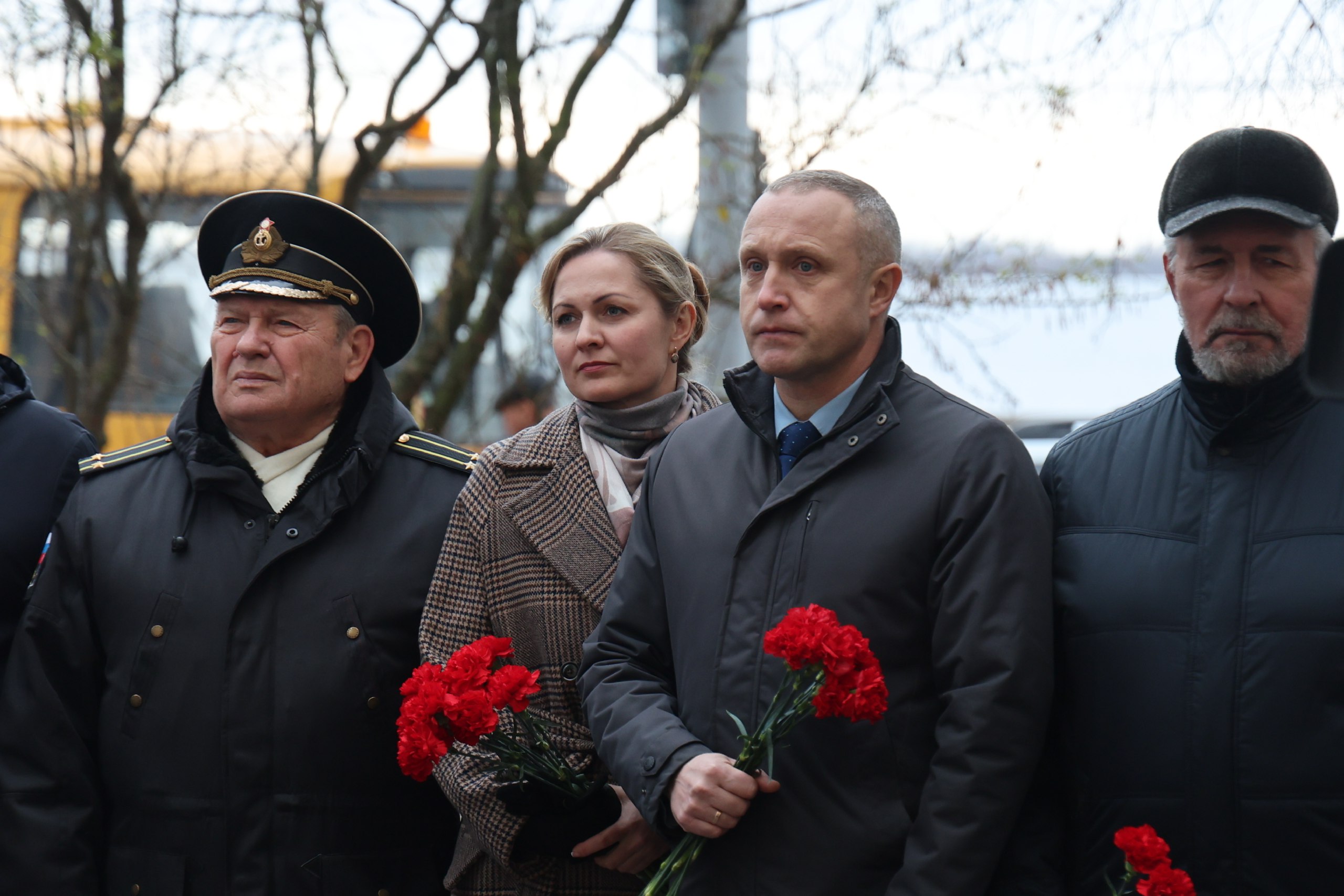 Сегодня состоялось торжественное открытие мемориальной доски юнге Северного флота Саше Ковалеву Сегодня состоялось торжественное открытие мемориальной доски юнге Северного флота Саше Ковалеву