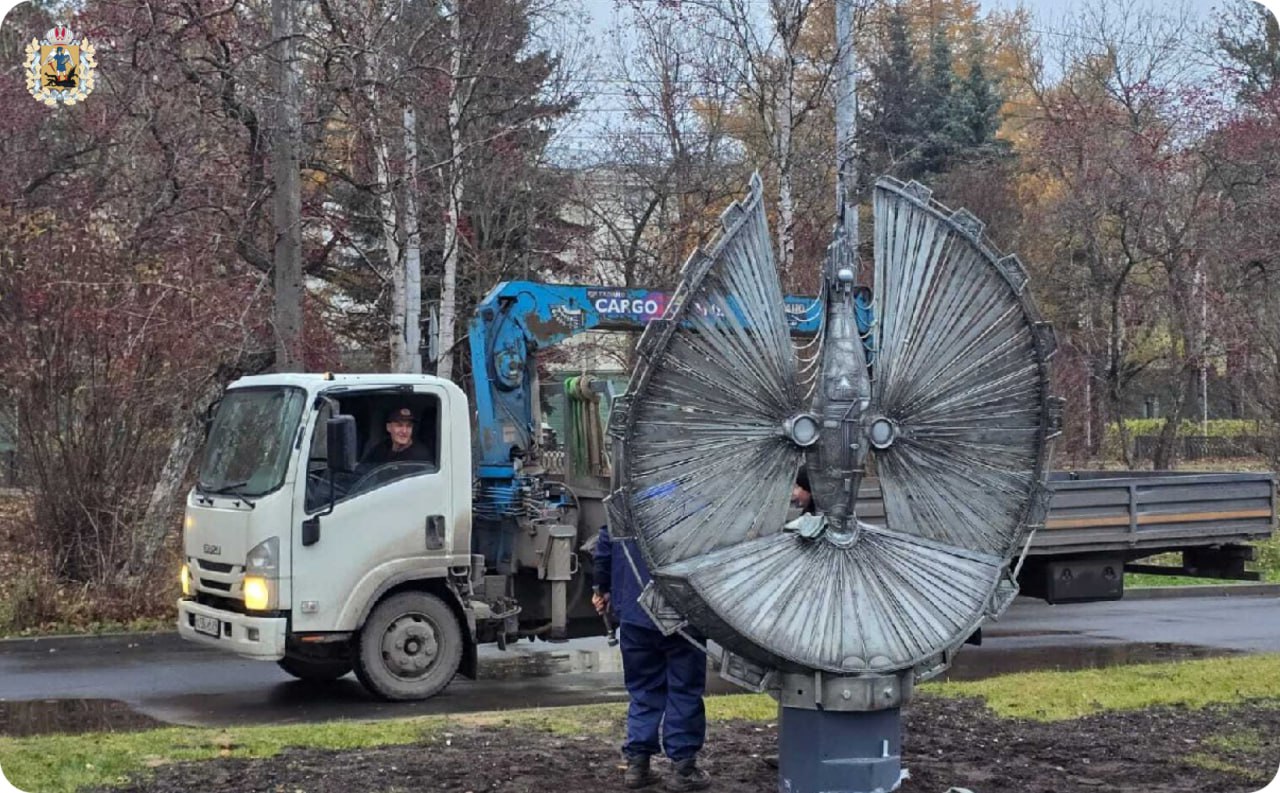 В сквере «Добро» на набережной в Архангельске установили «Птицу счастья» В сквере «Добро» на набережной в Архангельске установили «Птицу счастья»