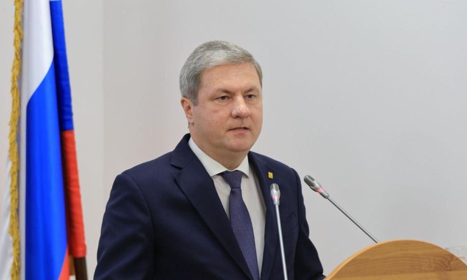 Дмитрий Морев представил программу «Объединяя людей» на сессии Архгордумы