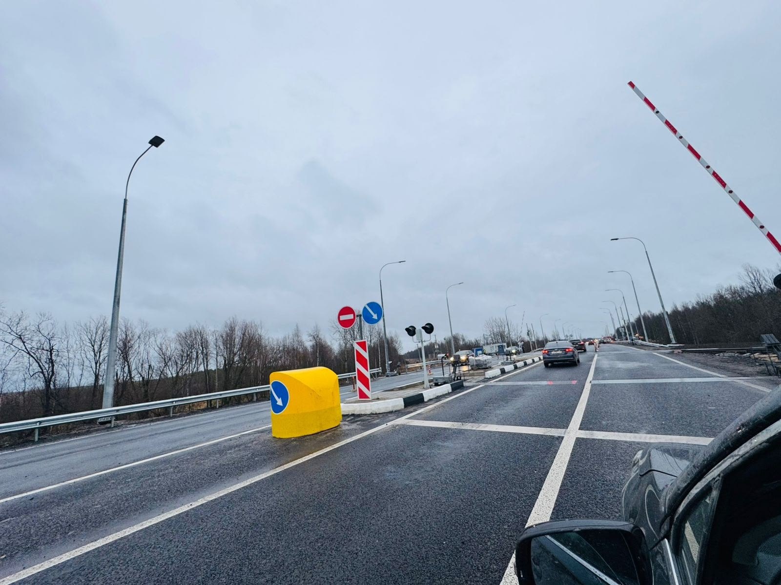 Ж/д переезд на Окружном шоссе открыт по четырём полосам