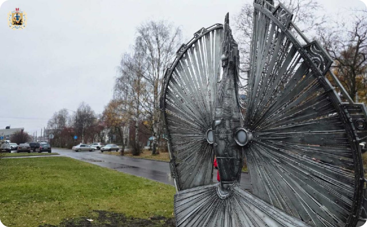 В сквере «Добро» на набережной в Архангельске установили «Птицу счастья» В сквере «Добро» на набережной в Архангельске установили «Птицу счастья»