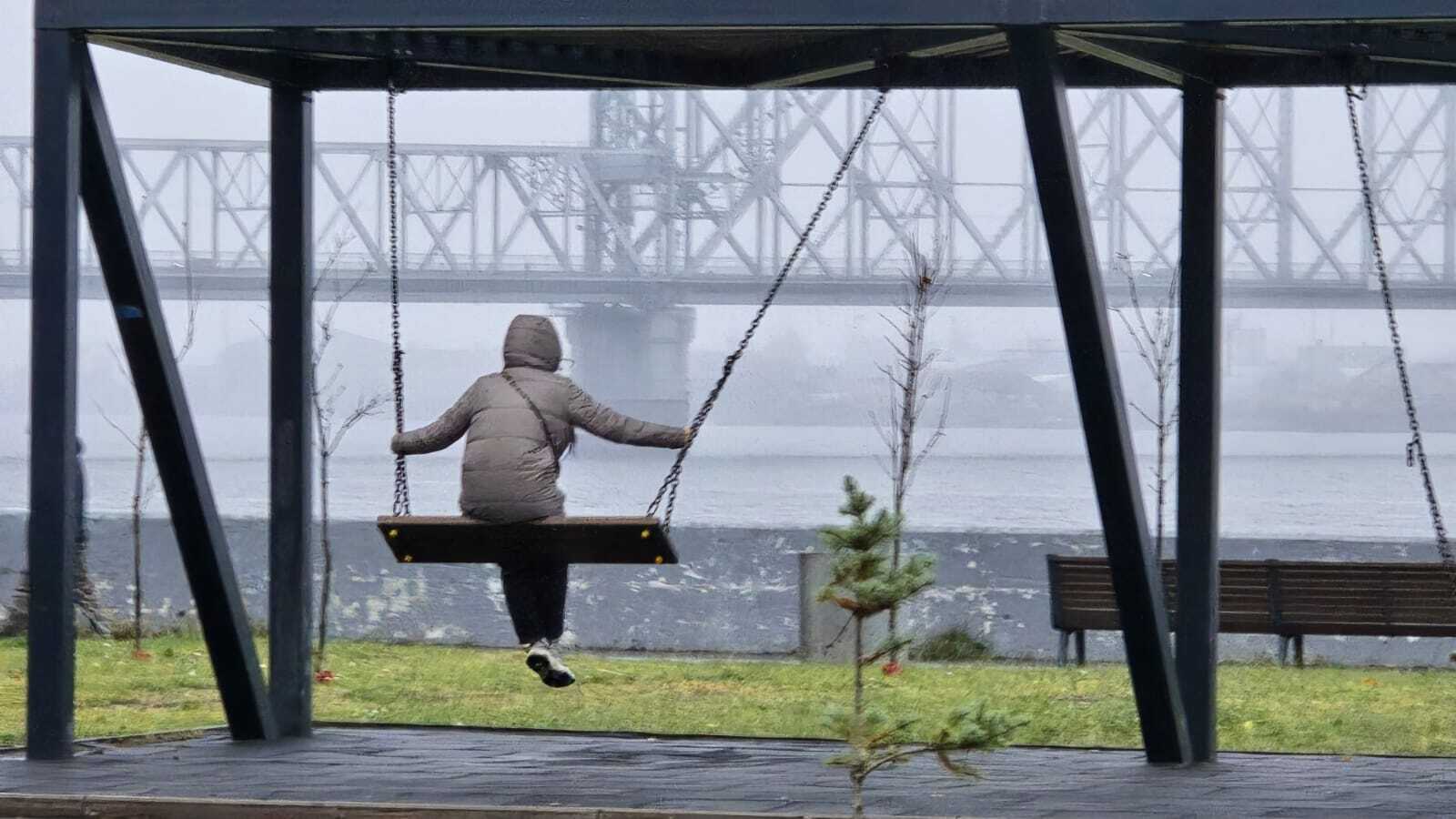 Для физкультуры и прогулок: благоустроенная набережная у "Праги" пользуется популярностью в любой сезон! Для физкультуры и прогулок: благоустроенная набережная у "Праги" пользуется популярностью в любой сезон!