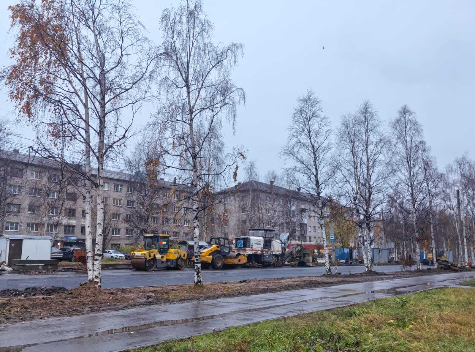 На Обводном канале восстанавливают покрытие после реконструкции тепломагистрали
