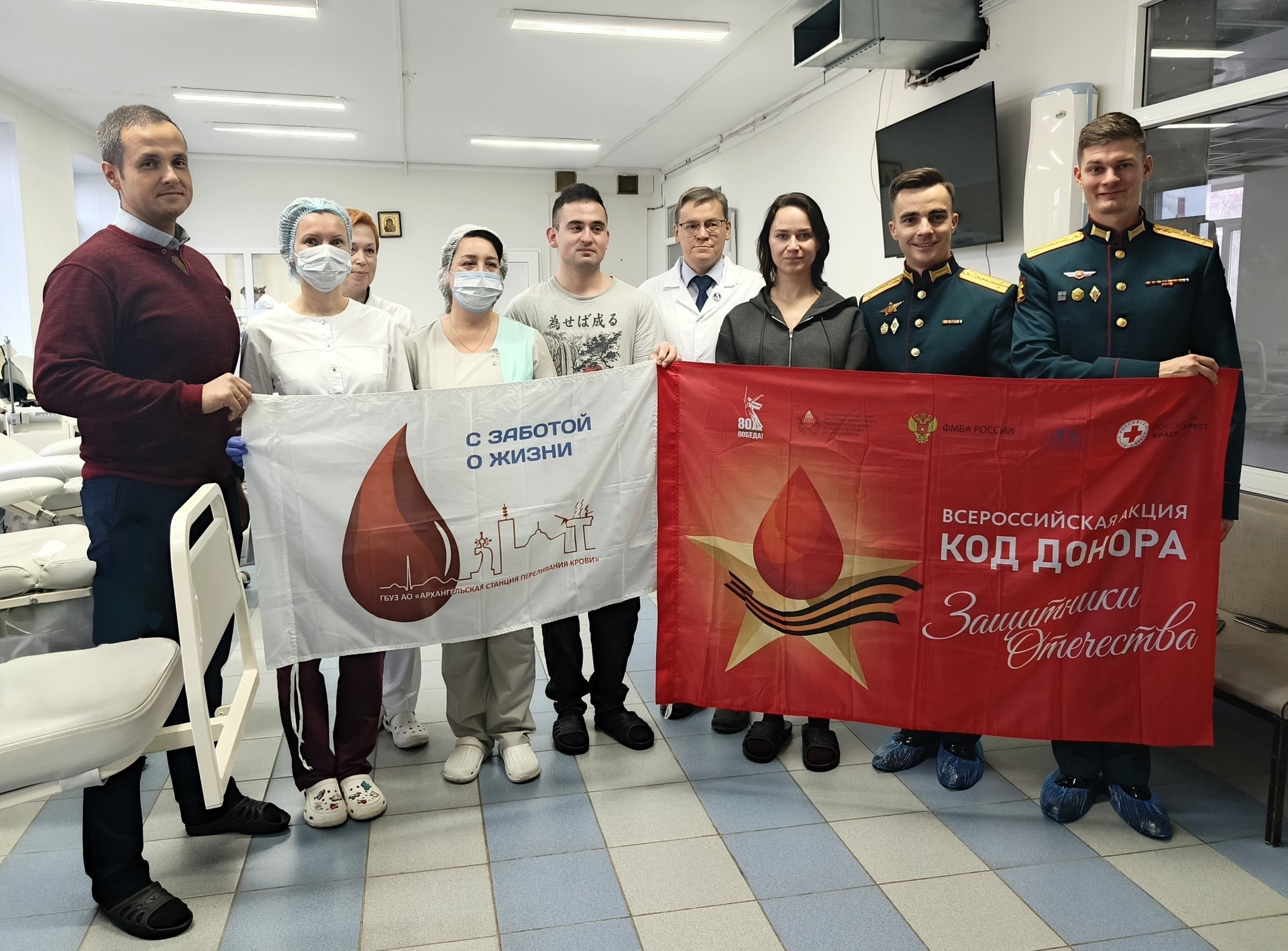 Музыканты оркестра штаба ЛенВО поддержали доноров Поморья Музыканты оркестра штаба ЛенВО поддержали доноров Поморья