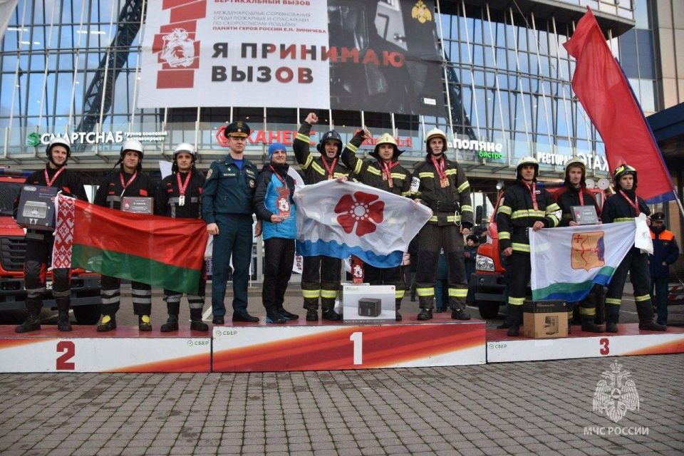 Северодвинские огнеборцы сильнейшие в «Вертикальном вызове» Северодвинские огнеборцы сильнейшие в «Вертикальном вызове»