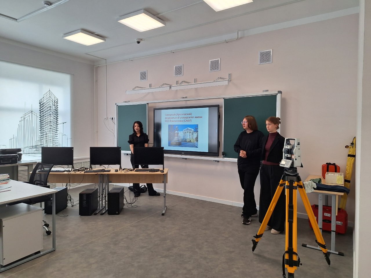 Вместе с предприятиями города мы с каждым годом открываем все больше профильных классов в школах Архангельска Вместе с предприятиями города мы с каждым годом открываем все больше профильных классов в школах Архангельска