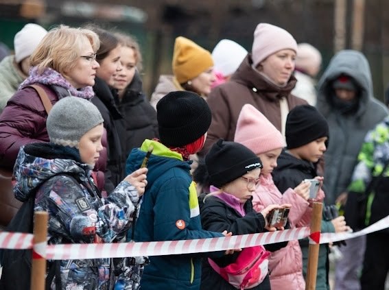 В прошедшие выходные на учебно-дрессировочной площадке в Соломбале было невероятно весело и шумно! Здесь прошел праздник «Человек собаке друг», который организовала Федерация кинологического спорта Архангельска В прошедшие выходные на учебно-дрессировочной площадке в Соломбале было невероятно весело и шумно! Здесь прошел праздник «Человек собаке друг», который организовала Федерация кинологического спорта Архангельска