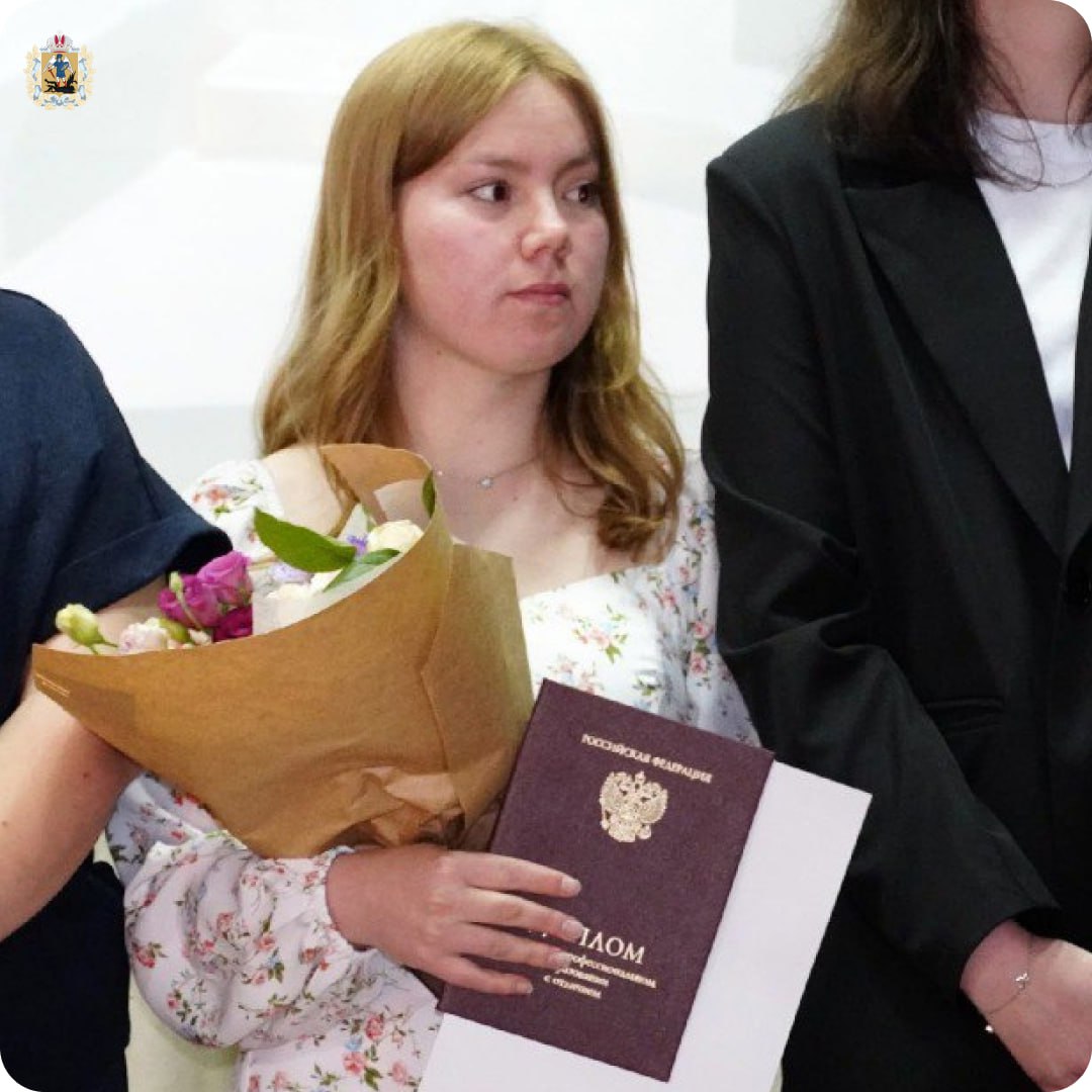 Марта Туголукова закончила архангельский многопрофильный колледж и трудится зоотехником Марта Туголукова закончила архангельский многопрофильный колледж и трудится зоотехником