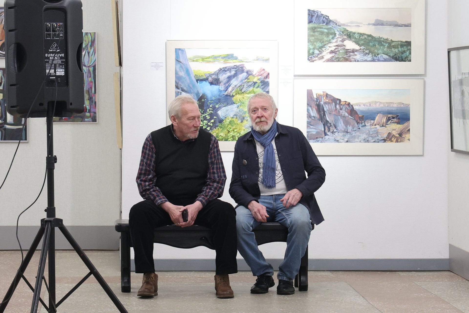 В эти минуты в Выставочном зале Союза художников открылась межрегиональная выставка «Архангельские художники и друзья», посвященная 90-летию Архангельского отделения союза художников В эти минуты в Выставочном зале Союза художников открылась межрегиональная выставка «Архангельские художники и друзья», посвященная 90-летию Архангельского отделения союза художников