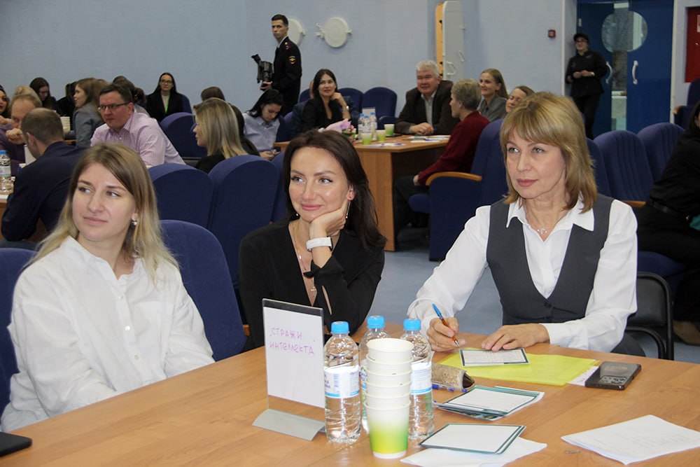 В преддверии 10 ноября стражи порядка приняли участие в интеллектуальной игре В преддверии 10 ноября стражи порядка приняли участие в интеллектуальной игре