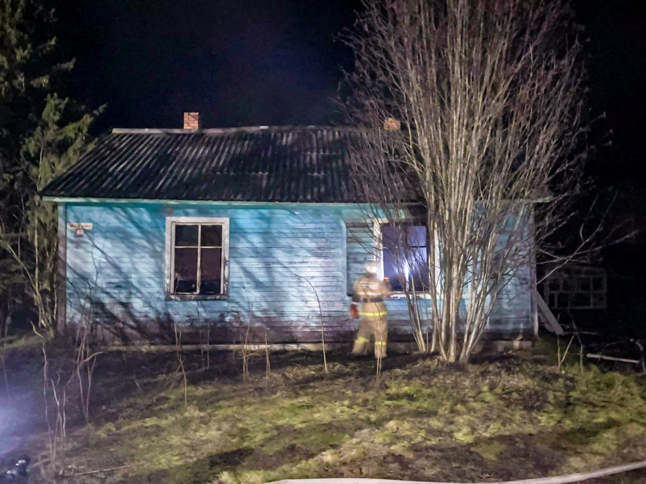 В Коношском районе при пожаре погибли два человека