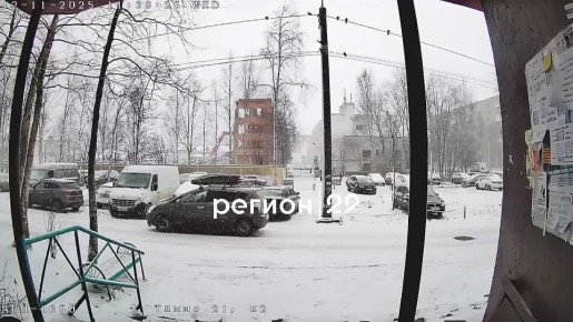 ЧП при разборке здания на Тимме – провалился экскаватор