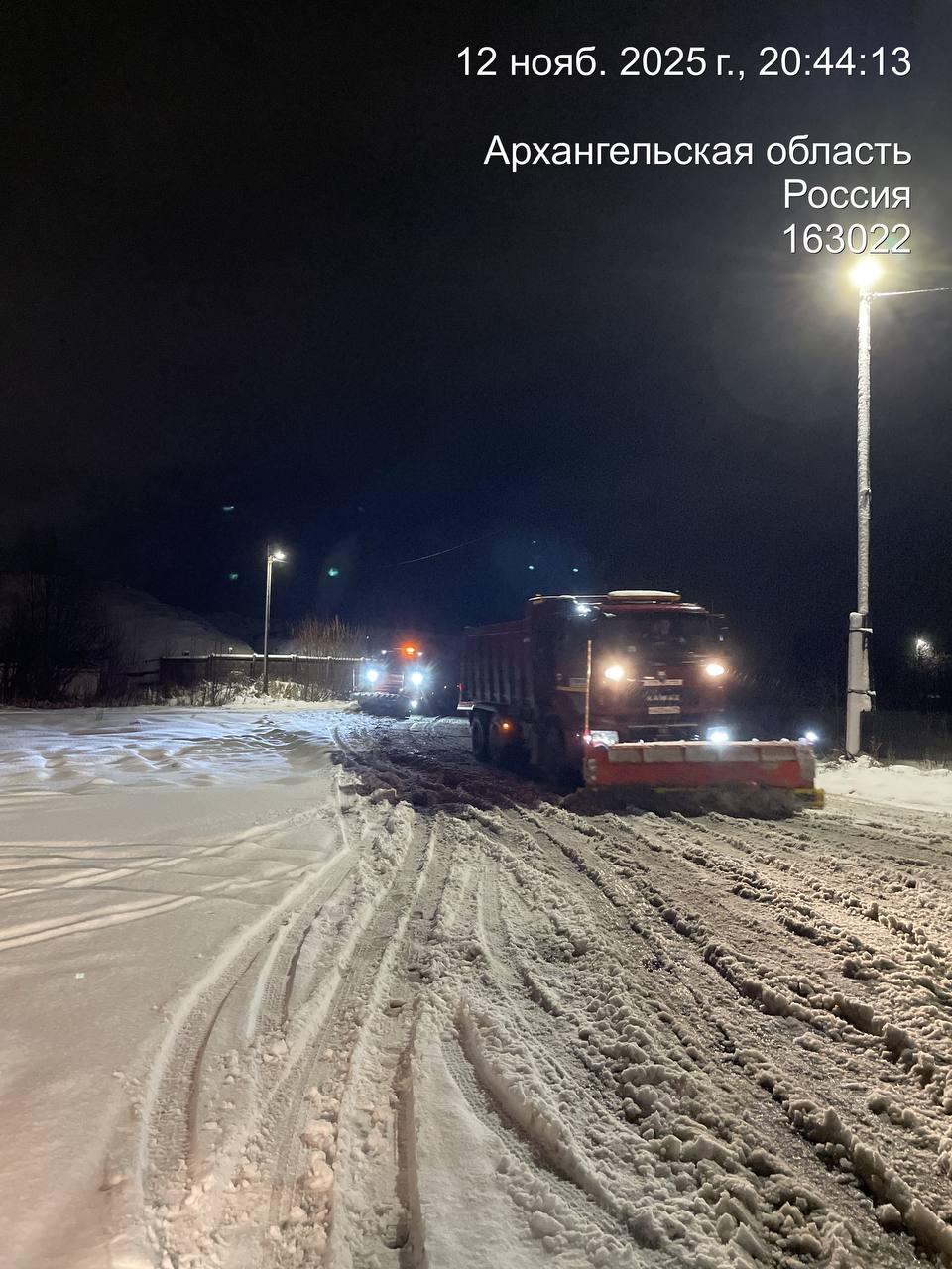 Всю минувшую ночь дорожники Архангельска боролись с последствиями непогоды Всю минувшую ночь дорожники Архангельска боролись с последствиями непогоды