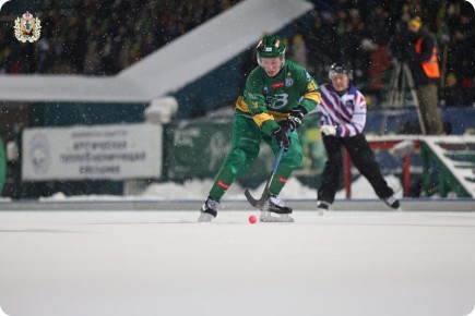 Стартовал 34-й чемпионат России по хоккею с мячом среди команд Суперлиги