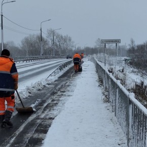 В зимне-осенний период мостовые переходы на особом контроле сотрудников МУП "Городское благоустройство"