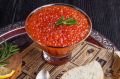 Какая икра полезнее – черная или красная: эксперт помогла разобраться