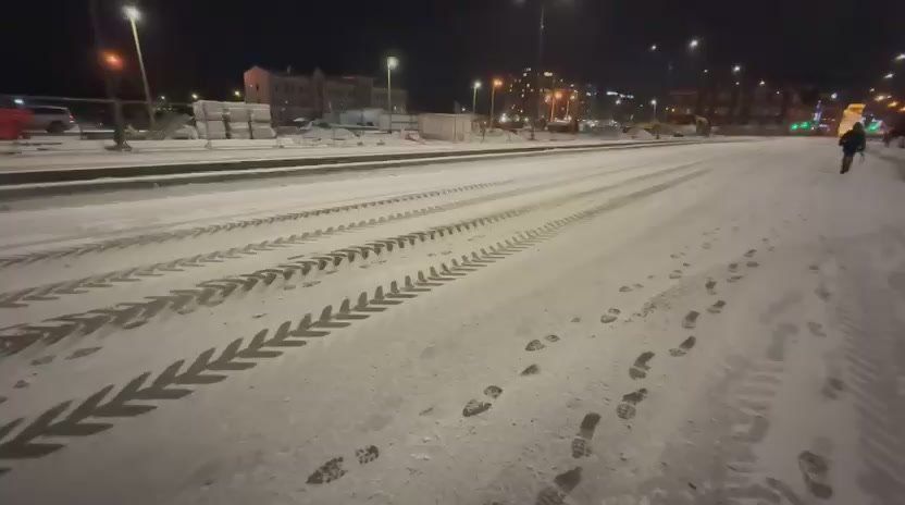 Сейчас нахожусь на площади Профсоюзов