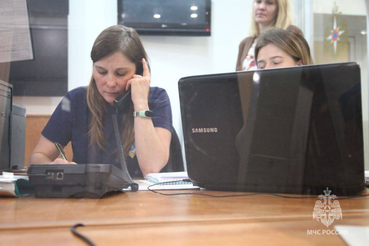 Тренировка психологов на телефоне «Горячая линия» Тренировка психологов на телефоне «Горячая линия»