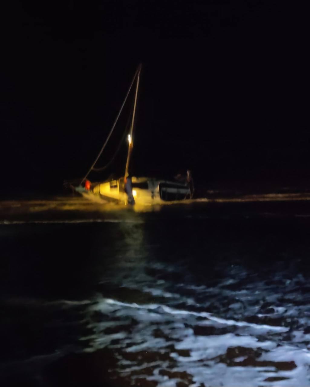 Главное управление МЧС России по Архангельской области напоминает о запрете выхода на воду после закрытия навигации Главное управление МЧС России по Архангельской области напоминает о запрете выхода на воду после закрытия навигации