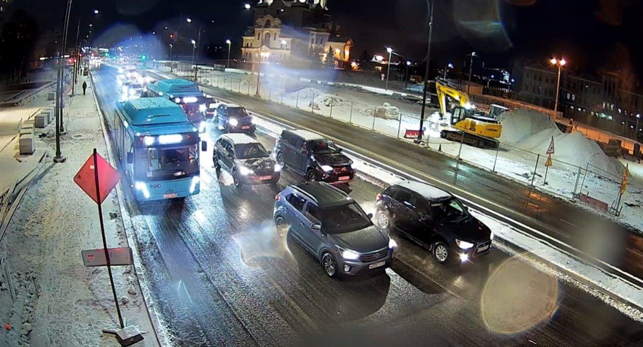 В Архангельске открыт проезд через площадь Профсоюзов со стороны Троицкого проспекта, сообщает администрация города