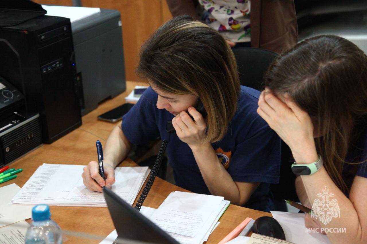 Тренировка психологов на телефоне «Горячая линия» Тренировка психологов на телефоне «Горячая линия»