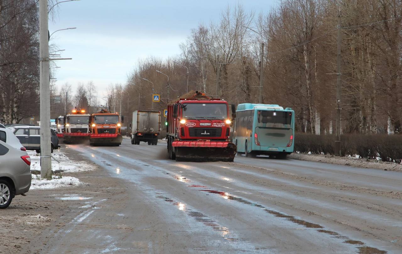 Игорь Арсентьев: Около 40 единиц техники обеспечивают чистоту в городе