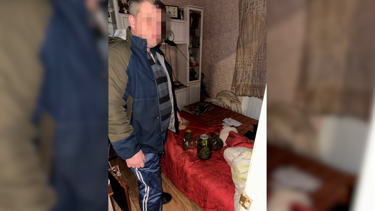 В рамках межведомственной комплексной оперативно-профилактической операции «Чистое поколение-2025» сотрудниками отдела по контролю за оборотом УМВД России по г. Архангельску совместно с коллегами из отдельного батальона ППСП... В рамках межведомственной комплексной оперативно-профилактической операции «Чистое поколение-2025» сотрудниками отдела по контролю за оборотом УМВД России по г. Архангельску совместно с коллегами из отдельного батальона ППСП...