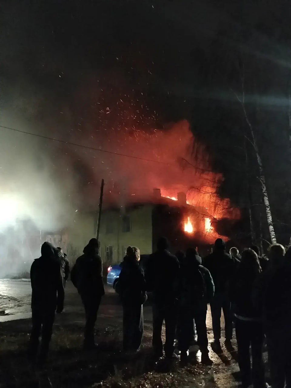 После серии возгораний расселённых деревянных домов в Онеге, администрация округа приняла решение ограничить доступ в такие дома