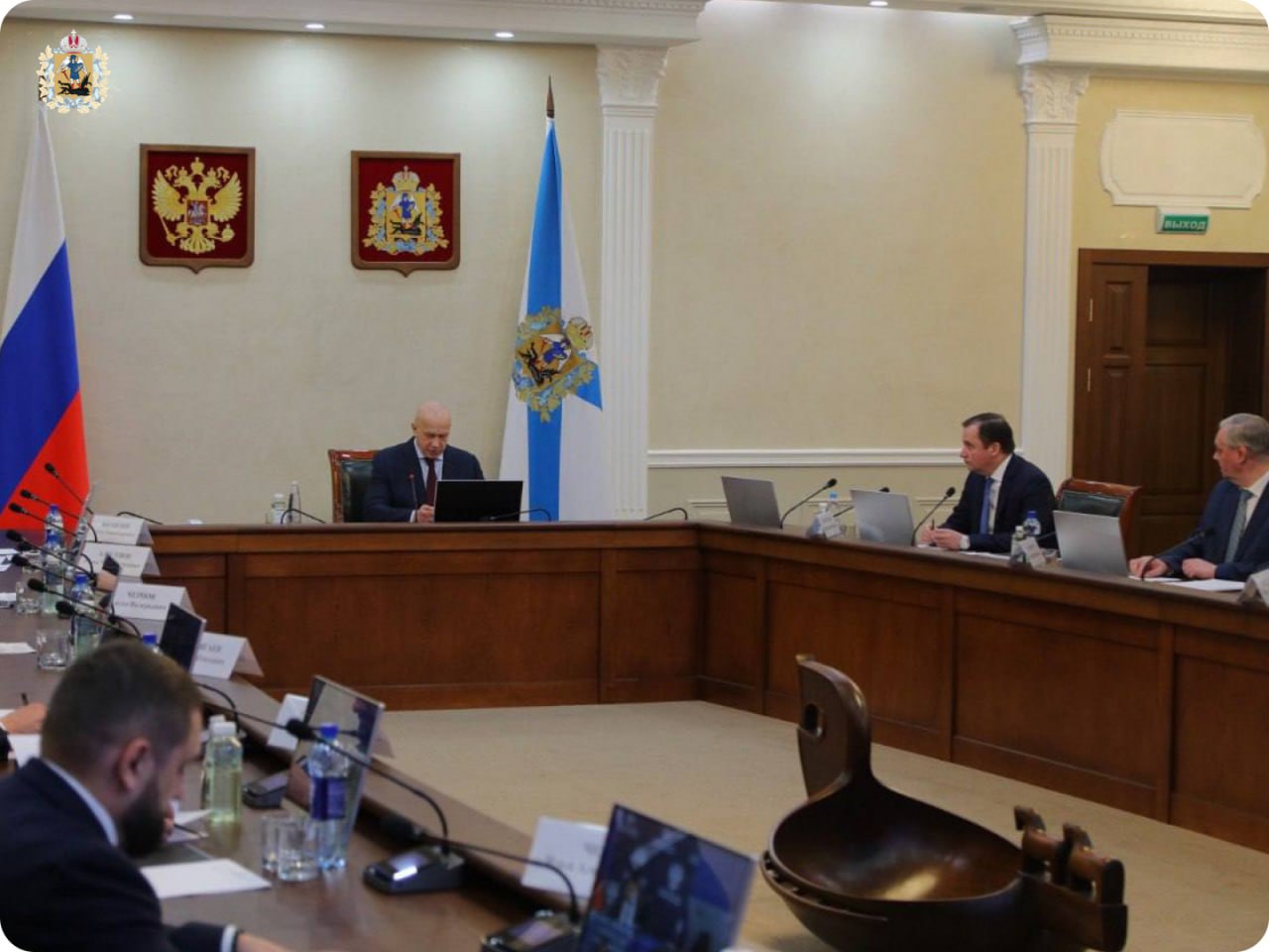 Сегодня в Архангельске с рабочей поездкой побывал Заместитель Председателя Правительства РФ – полномочный представитель Президента в ДФО Юрий Петрович Трутнев Сегодня в Архангельске с рабочей поездкой побывал Заместитель Председателя Правительства РФ – полномочный представитель Президента в ДФО Юрий Петрович Трутнев