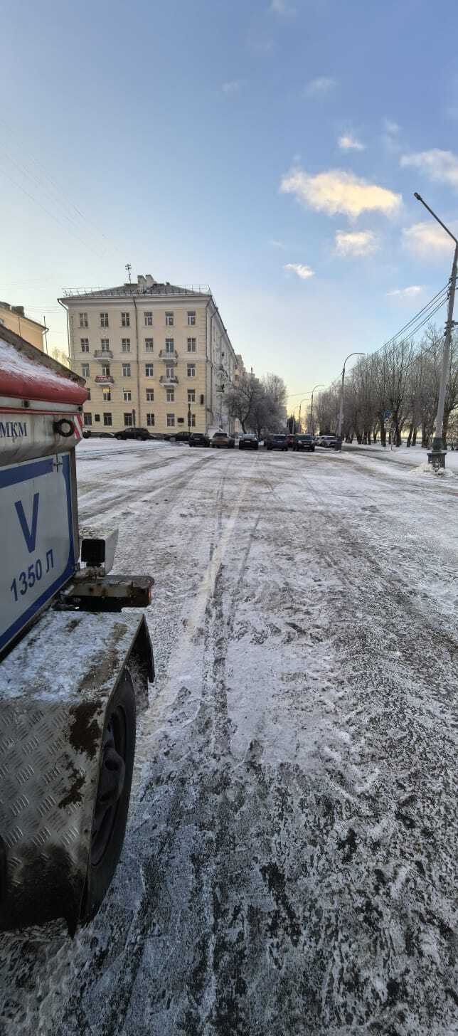 МУП «Городское благоустройство» заботится о содержании прогулочных территорий: уборка снега и посыпка песком – для комфорта горожан! МУП «Городское благоустройство» заботится о содержании прогулочных территорий: уборка снега и посыпка песком – для комфорта горожан!