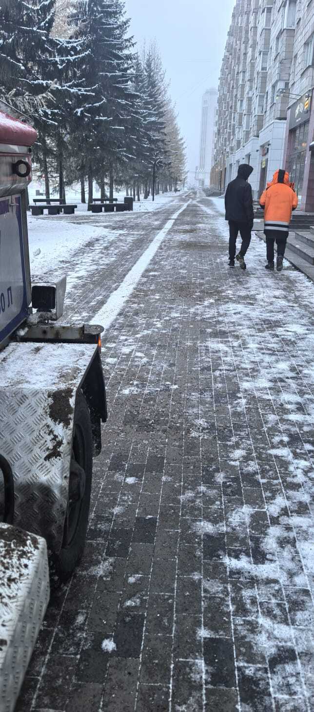 МУП «Городское благоустройство» заботится о содержании прогулочных территорий: уборка снега и посыпка песком – для комфорта горожан! МУП «Городское благоустройство» заботится о содержании прогулочных территорий: уборка снега и посыпка песком – для комфорта горожан!