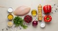 Вкусный и полезный салат с курицей и фасолью за считанные минуты